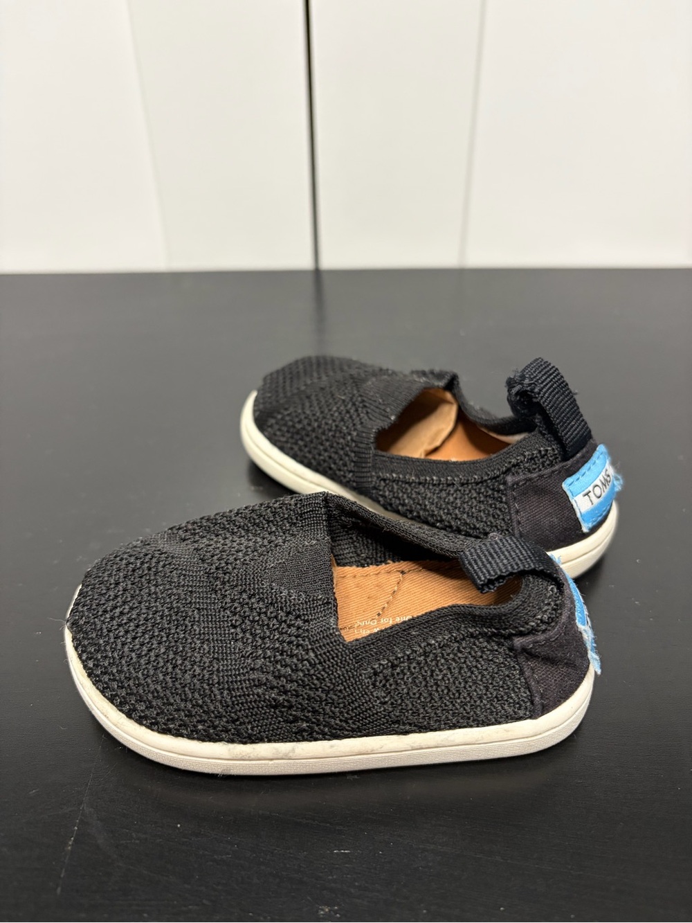 Toms Kids Black Woven Slip-On Knit Flats with White Sole - Size Toddler 4